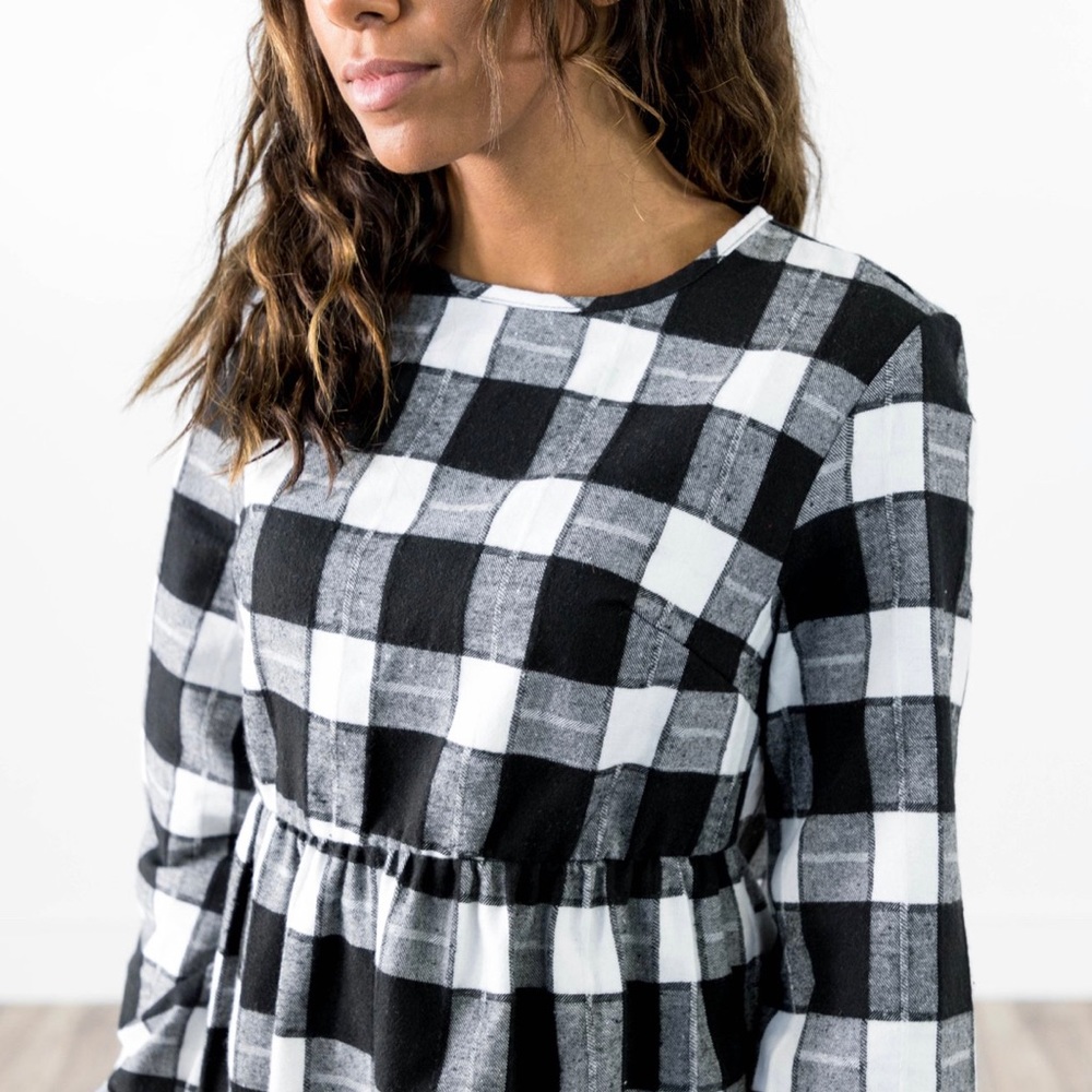 ❌SOLD❌ NWT Stevie Hender Black Plaid Top - Picture 3 of 4